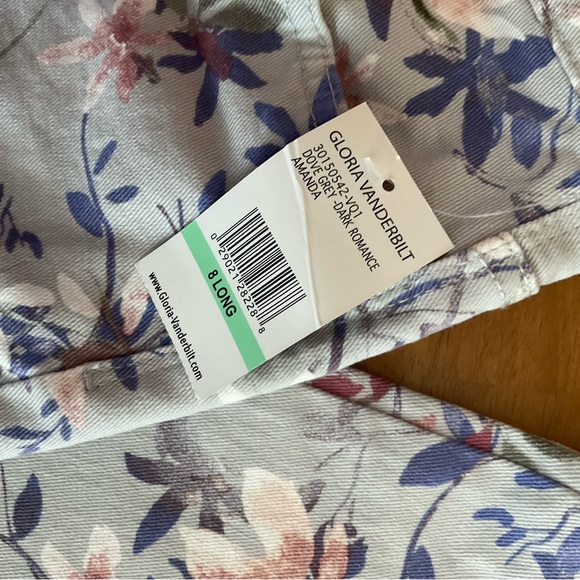 NWT Gloria Vanderbilt Floral Jeans Size 8 Long - Picture 2 of 5